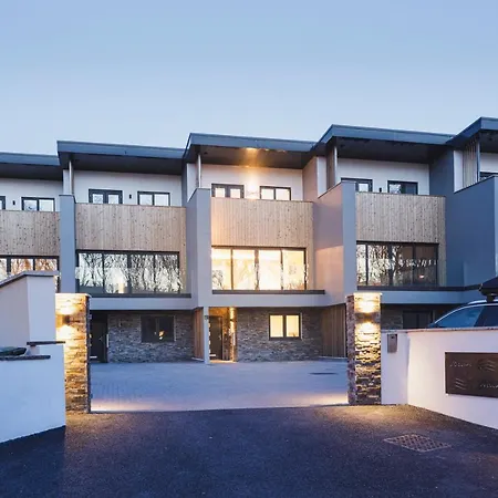Ocean-Walk Granny'S Lane Perranporth Villa Exterior photo